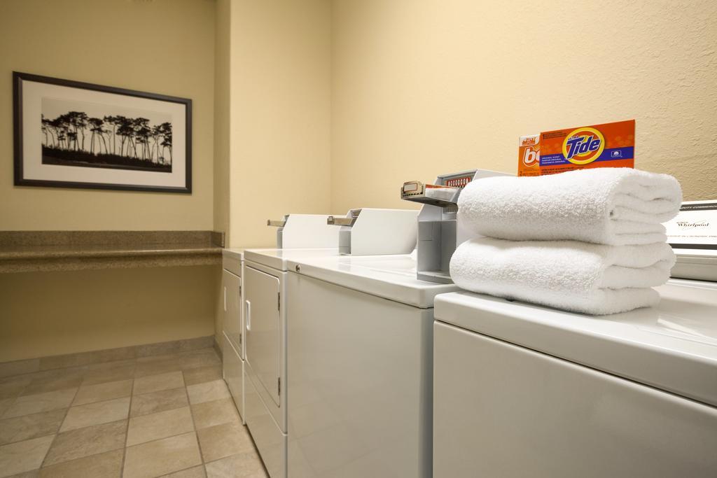 Country Inn & Suites By Radisson, Indianola, Ia מראה חיצוני תמונה