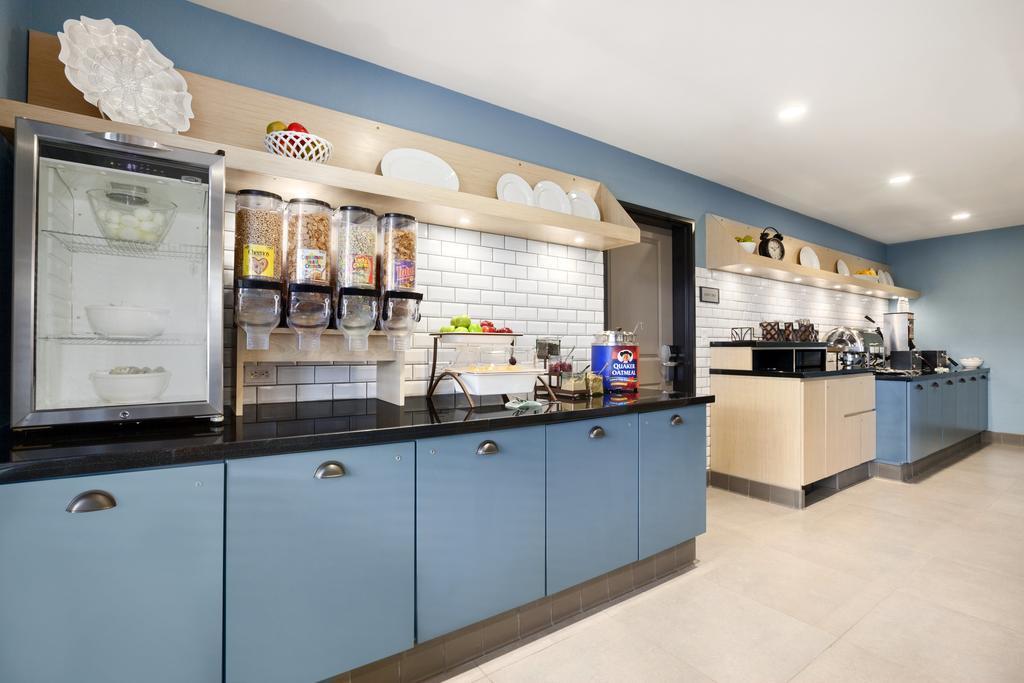 Country Inn & Suites By Radisson, Indianola, Ia מראה חיצוני תמונה