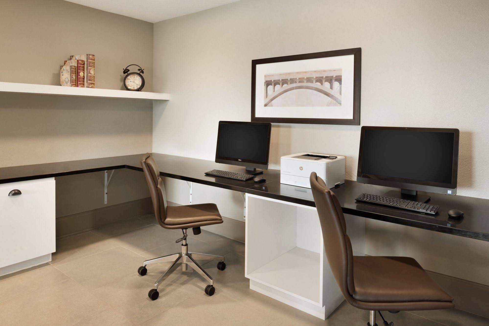 Country Inn & Suites By Radisson, Indianola, Ia מראה חיצוני תמונה